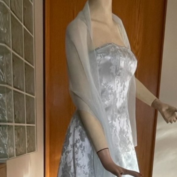 Vtg. VENESSA STEVENS PROM Formal Evening Size 3-4, SHIMMERY BABY BLUE + SHAWL - Picture 4 of 16
